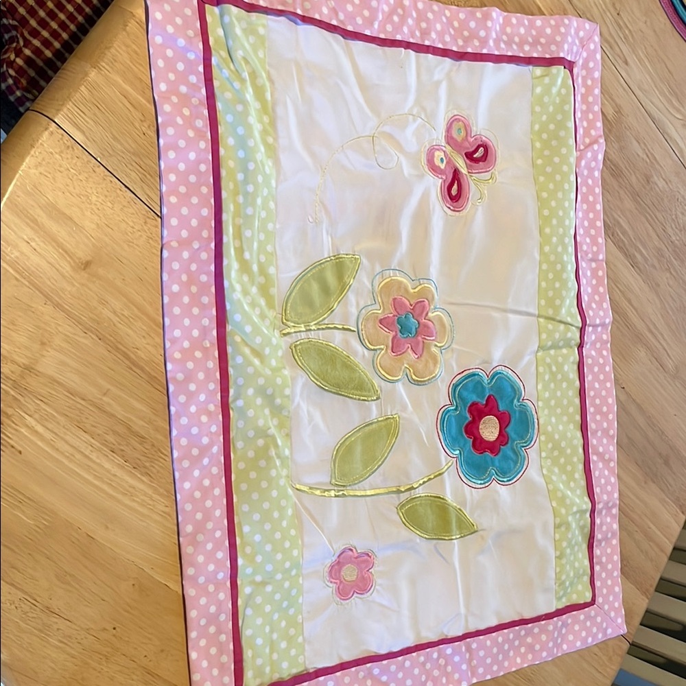Floral and Butterfly Embroidered girls pillowcase - Picture 2 of 7